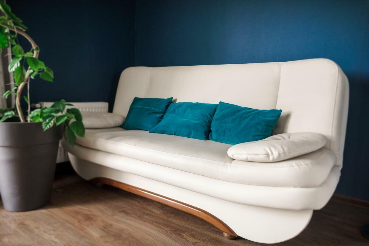 Stylish Apartment With A Balcony Overlooking The Park Odesa Exterior foto