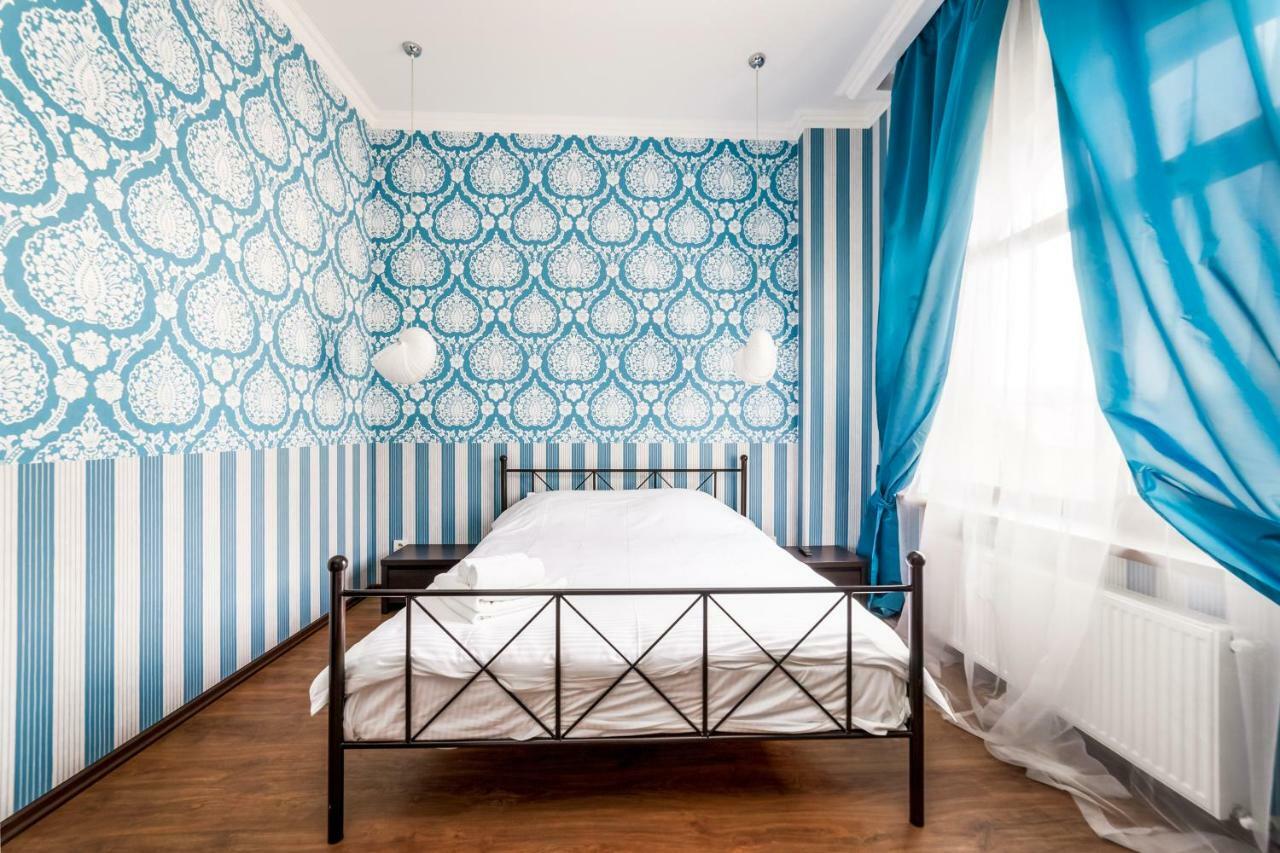 Stylish Apartment With A Balcony Overlooking The Park Odesa Exterior foto